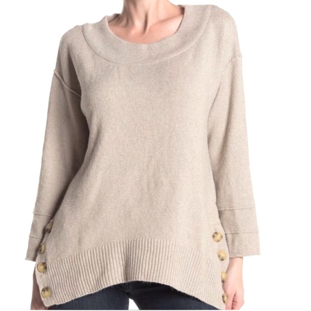 Democracy NWTs Soft Comfortable Crew Neck Tan Sweater